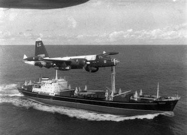 De Japón a Cuba: qué tan eficaces fueron históricamente los bloqueos navales como el de Estados Unidos a Irán