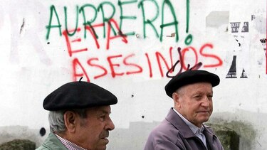 ETA entrega armas a la justicia francesa, antes de su próxima disolución