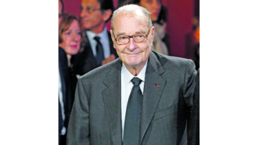 Hospitalizan al expresidente Jacques Chirac