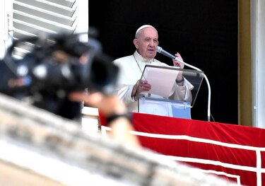 Papa Francisco insta a manifestantes a ser pacíficos y a autoridades a respetar sus derechos
