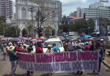 Ministra pide a docentes que regresen a sus centros educativos