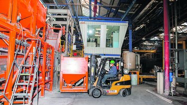 Baja desempleo en Estados Unidos
