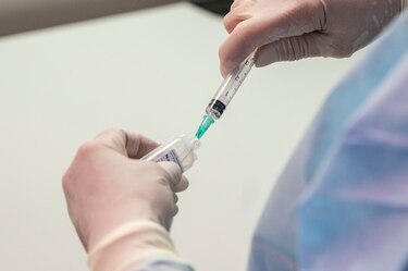 OMS: vínculo ‘probable’ entre problemas cardiacos y algunas vacunas anticovid