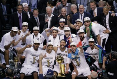 El juego en equipo, la clave para la conquista de los Spurs