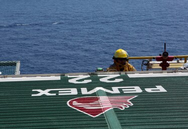 Fitch advierte que Pemex no avanza por culpa del gobierno