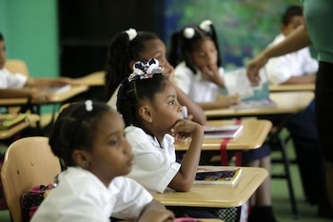 Proponen ley para deducir gastos educativos del impuesto sobre la renta