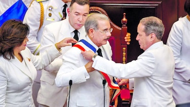 Danilo Medina asume segundo mandato