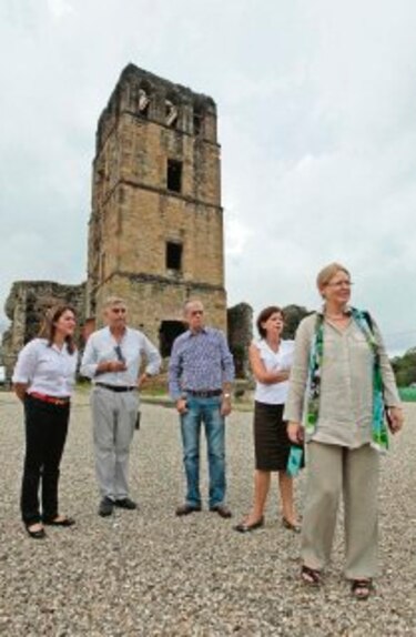 Paseos y cenas de lujo para la misión de Unesco