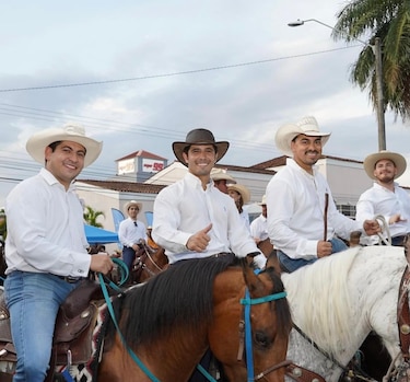 Cabalgata en David y dos bodas: así se movió el poder en Panamá en 72 horas