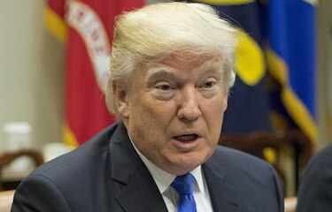 El presidente Trump advierte que enviaría ‘federales’ a Chicago