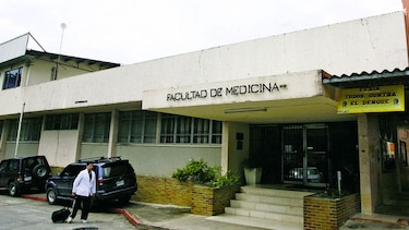 Docentes de medicina de la Universidad de Panamá abogan por una nueva sede