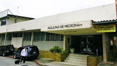Docentes de medicina de la Universidad de Panamá abogan por una nueva sede