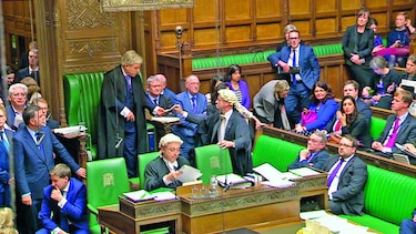 ‘Brexit’ supera primera votación parlamentaria