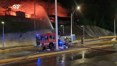 Se registra incendio en una fábrica de colchones en Villa Zaíta