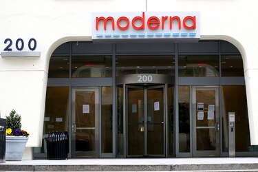 Laboratorio Moderna inscribe a 30,000 pacientes para fase final de su ensayo de la vacuna contra la Covid-19