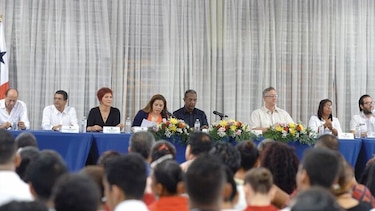 Consultas constitucionales culminarán en el Legislativo