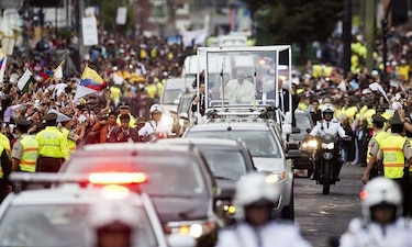 Papa Francisco: 'Voy a bendecirlos para que vayan a descansar y dejen dormir a los vecinos'