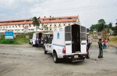 Ministerio Público investiga ingreso de armas a cárcel de Colón