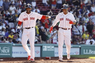 Medias Rojas despluman a los Orioles con cinco jonrones