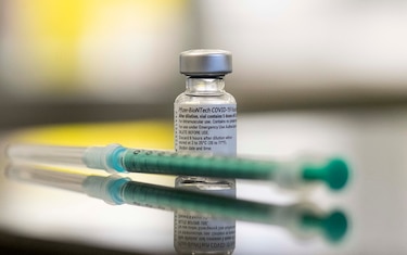 BioNTech dice que su vacuna anticovid no requiere modificaciones por nuevas variantes