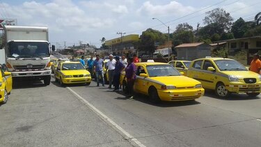 Taxistas de Arraiján protestan por la circulación de los ‘piratas’