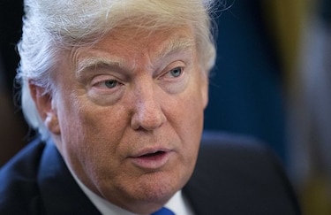 Trump pide revisar métodos de interrogación de presos