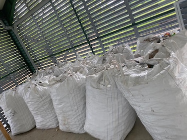 Wanda Díaz recolectó 2 mil 500 libras de plástico en cinco días