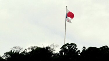 Retirarán bandera nacional del cerro Ancón por 30 días