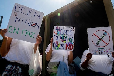 Manifestación contra vacunación infantil anticovid en Costa Rica