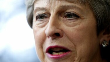Theresa May denuncia las declaraciones 'totalmente inaceptables' de Trump sobre representantes demócratas