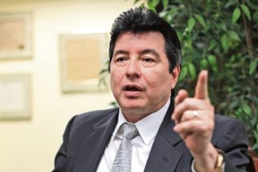 Urge la salida del magistrado Alejandro Moncada Luna
