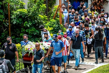 Brasil despide al afrodescendiente golpeado hasta la muerte en supermercado