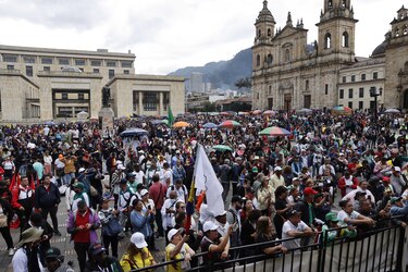 Maestros colombianos aseguran que seguirán protestando hasta hundir ley de educación