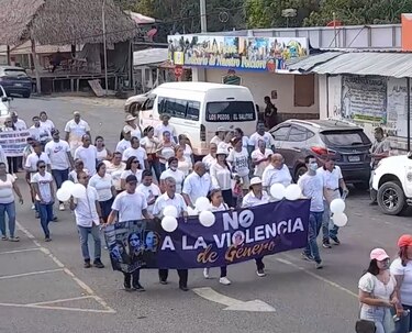 Residentes de Los Pozos en Herrera piden un alto al feminicidio 