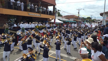 Exhibición de bandas musicales en los actos por el Bicentenario del Primer Grito de Independencia