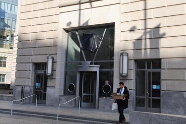 Un juez federal bloquea el plan de Trump de echar a miles de empleados de Usaid