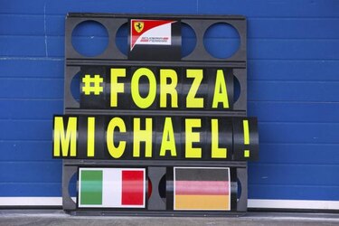 Schumacher sigue 'estable' y su entorno desmiente los rumores sobre su estado