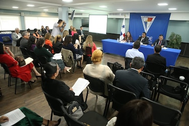Crece el repudio al proyecto de Antai que mutila la Ley de Transparencia de 2002