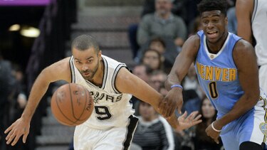 Spurs siguen con buen paso, Harden y Westbrook brillan