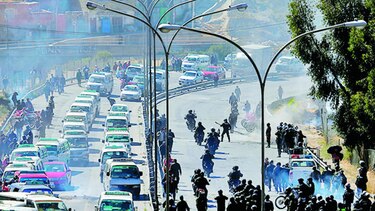 Se acentúan los bloqueos de carreteras en Bolivia