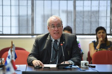 Ejecutivo oficializa convocatoria para elegir magistrados de la Corte