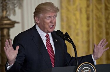 Casa Blanca contempla un nuevo decreto migratorio
