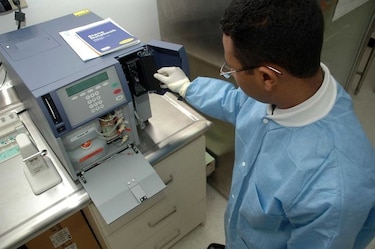 Cáncer: las promesas de la medicina específica y de la genómica