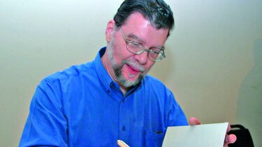 Jaramillo Levi presenta obra
