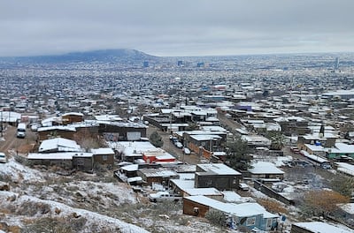 Nieve cubre la fronteriza mexicana Ciudad Juárez, en alerta por temperaturas de hasta -6°C