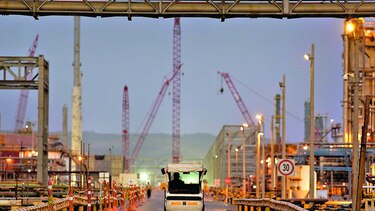 Elecciones inciden en petroleras