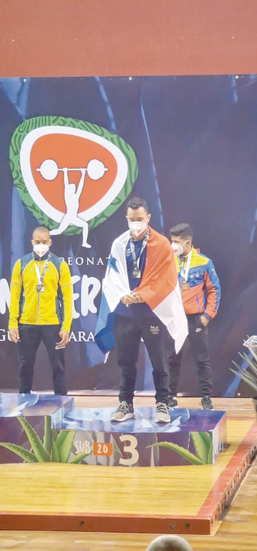 Ronnier Martínez gana bronce en el Panamericano de Pesas