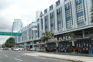 Suspenden traslado de fondos del subsidio de vivienda para alquiler de oficinas del Miviot en Plaza Edison