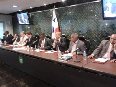 Diputados archivan denuncias contra magistrados