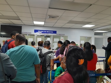 CSS promete solución digital ante quejas por falta de medicamentos; adultos mayores temen quedar rezagados